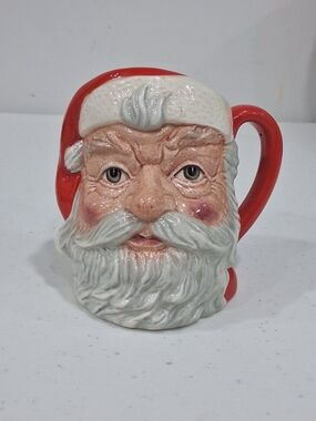 Vtg Royal Doulton 1983 Ceramic XMAS Santa Face Mug -